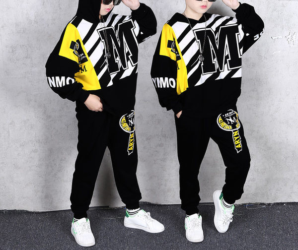 Μοντέρνο παιδικό σετ για αγ΄ορια με πολύχρωμες εφαρμογές