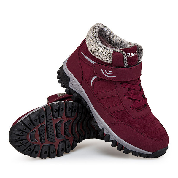 Novi model planinarskih cipela za muškarce i žene u više boja