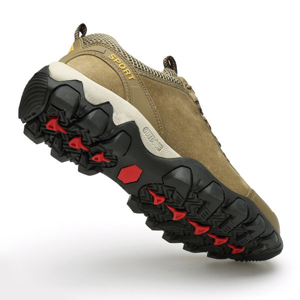 Παπούτσια πεζοπορίας σε τρία χρώματα κατάλληλα για άνδρες και γυναίκες