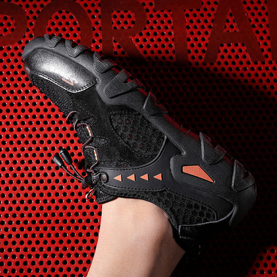 Ανδρικά παπούτσια πεζοπορίας  σε τρία χρώματα