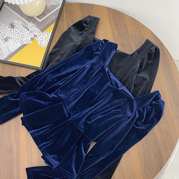 Ženska baršunasta bluza s dugim rukavima