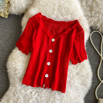 Ženska bluza sa špic izrezom i kratkim rukavima u više boja