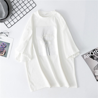 Ležerna ženska majica kratkih rukava s aplikacijom