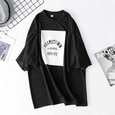 Ležerna ženska majica kratkih rukava s aplikacijom