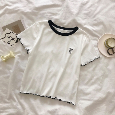 Γυναικείο καλοκαιρινό μπλουζάκι με κοντά μανίκια και κεντήματα