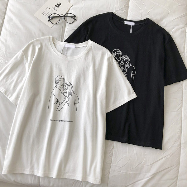 Ženska majica s ovalnim izrezom i kratkim rukavima