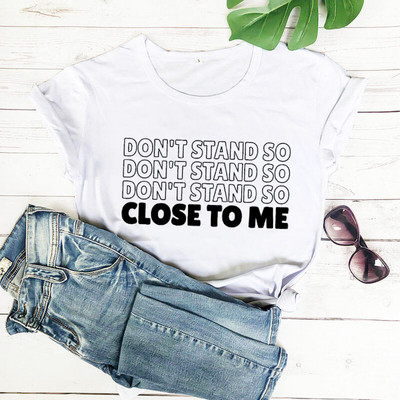 Γυναικείο μπλουζάκι με απλικέ και κοντό μανίκι