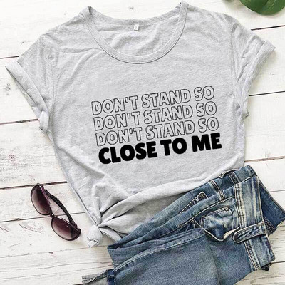 Γυναικείο μπλουζάκι με απλικέ και κοντό μανίκι