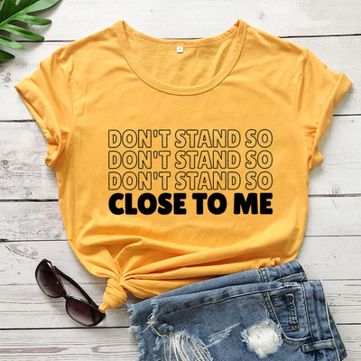 Γυναικείο μπλουζάκι με απλικέ και κοντό μανίκι