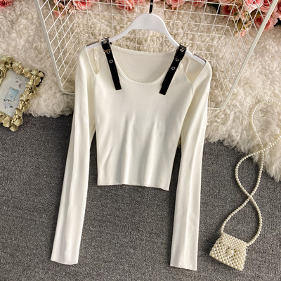 Γυναικεία casual μπλούζα με μακριά μανίκια και οβάλ ντεκολτέ σε λευκό και μαύρο