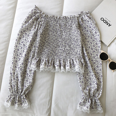 Μοντέρνα γυναικεία μπλούζα με δαντέλα και μοτίβα λουλουδιών