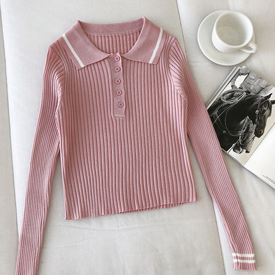 Μοντέρνα γυναικεία μπλούζα με κλασικό γιακά και κουμπιά