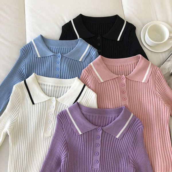 Μοντέρνα γυναικεία μπλούζα με κλασικό γιακά και κουμπιά