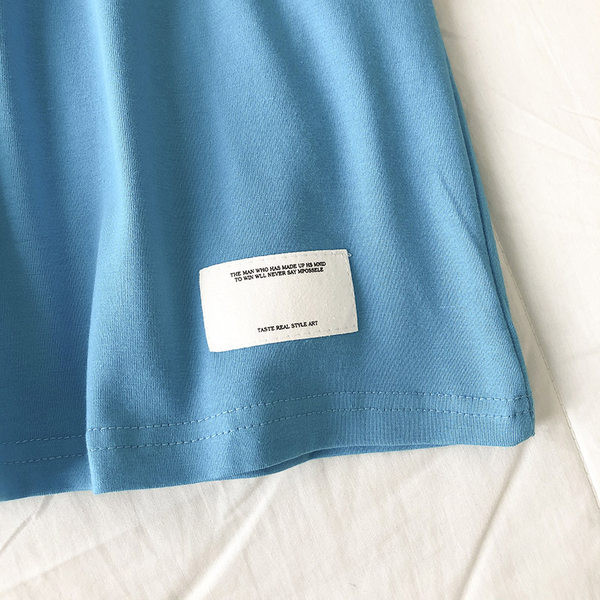 Ženska majica jednobojnog kroja s ovalnim izrezom