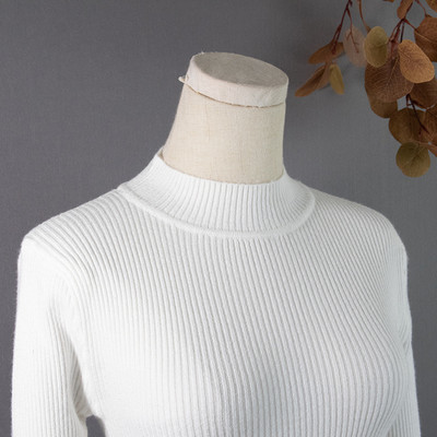 Γυναικεία κοτλέ μπλούζα με οβάλ λαιμόκοψη