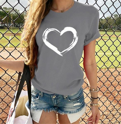 Tricou de damă cu aplicație inimă și mâneci scurte