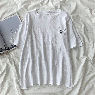 Ležeran široki model ženske majice s ovalnim izrezom