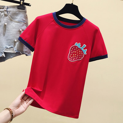 Μοντέρνα γυναικεία μπλούζα με κοντά μανίκια και κέντημα φράουλας