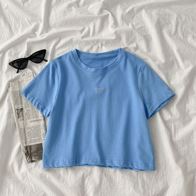 Ženska kratka majica s kamenčićima i ovalnim izrezom