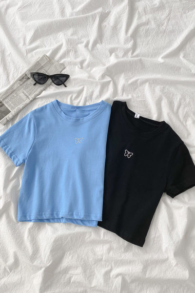 Ženska kratka majica s kamenčićima i ovalnim izrezom