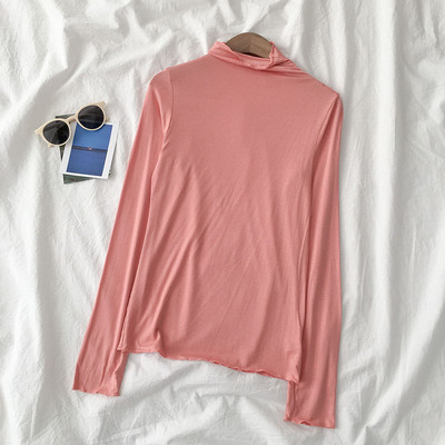 Sieviešu blūzes vienkāršs modelis ar augstu apkakli