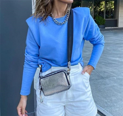 Novi model obične ženske bluze sa ovalnim izrezom