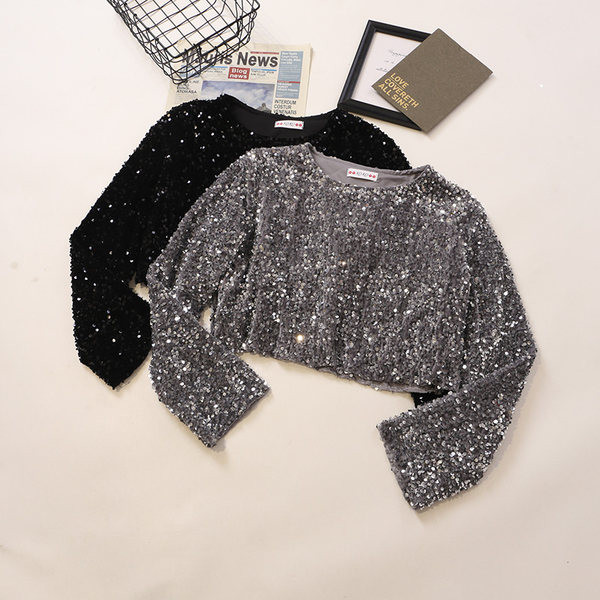 Jauna modeļa sieviešu blūze ar fliteriem un garām piedurknēm