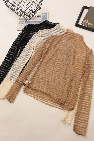 Ženska čipkana bluza s poluvisokom kragnom