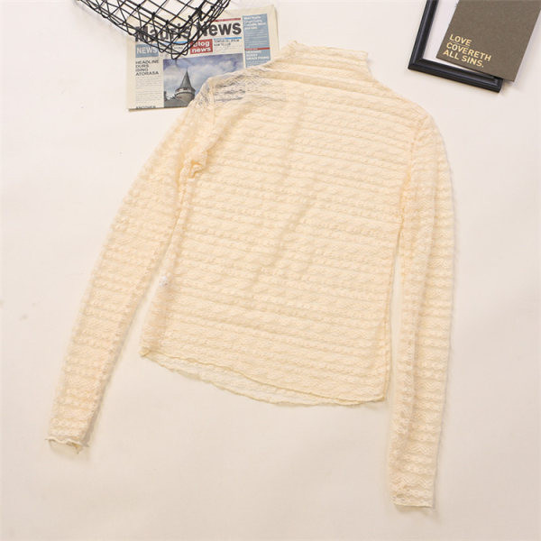 Ženska čipkana bluza s poluvisokom kragnom