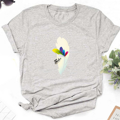 Γυναικείο μπλουζάκι νέο μοντέλο με κοντά μανίκια σε διαφορετικά μεγέθη με εκτυπώσεις