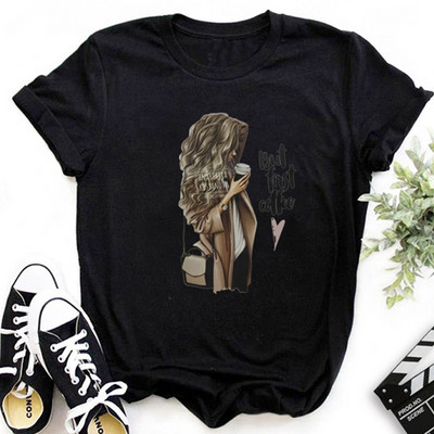 Γυναικείο μπλουζάκι νέο μοντέλο με κοντά μανίκια σε διαφορετικά μεγέθη με εκτυπώσεις