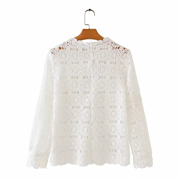 Moderna čipkasta ženska bluza u bijeloj boji