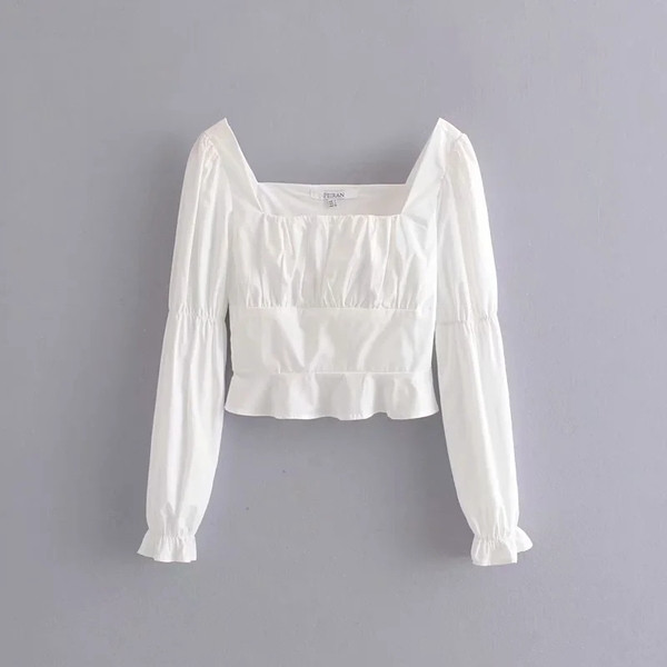 Kratka ženska bluza s četvrtastim izrezom i dugim rukavima