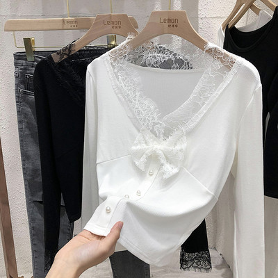 Šiuolaikinė moteriška palaidinė su nėriniais ir kaspinu