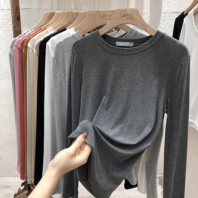 Γυναικεία μπλούζα με οβάλ ντεκολτέ