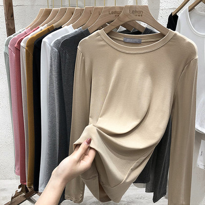 Γυναικεία μπλούζα με οβάλ ντεκολτέ