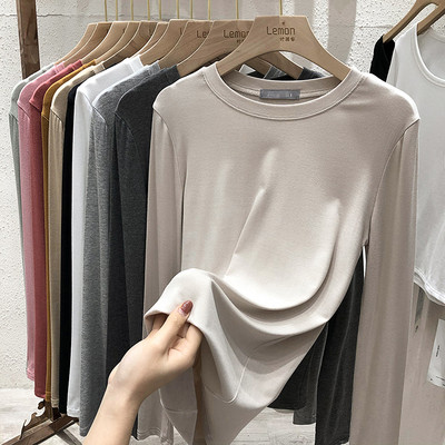 Γυναικεία μπλούζα με οβάλ ντεκολτέ