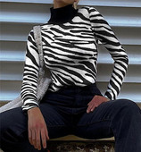 Bluză de damă cu guler polo și mâneci lungi