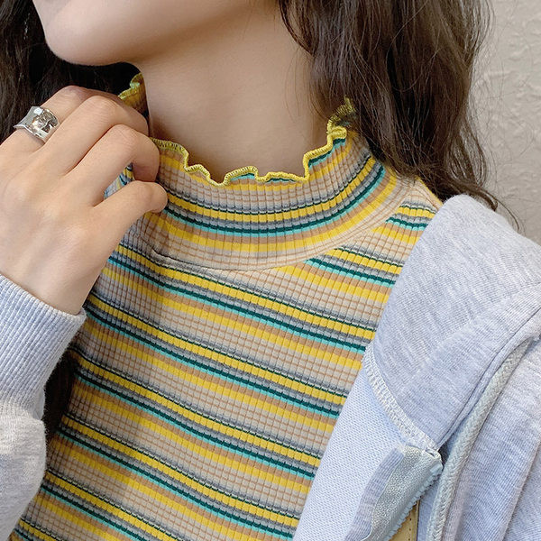 Novi model ženske bluze na pruge sa niskom kragnom i dugim rukavima