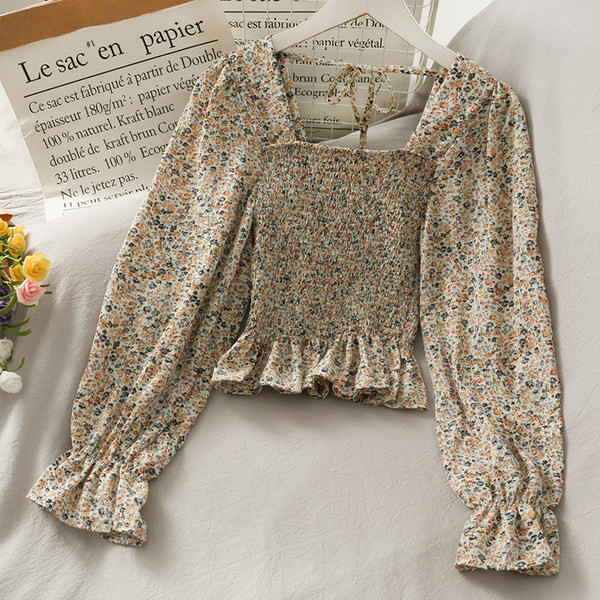 Γυναικεία μοντέρνα μπλούζα με τετράγωνο ντεκολτέ και κορδόνια