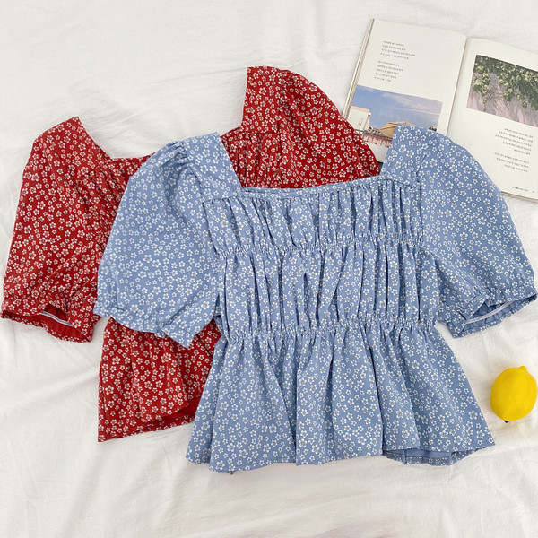 Novi model ženske bluze sa cvjetnim uzorkom i četvrtastim izrezom