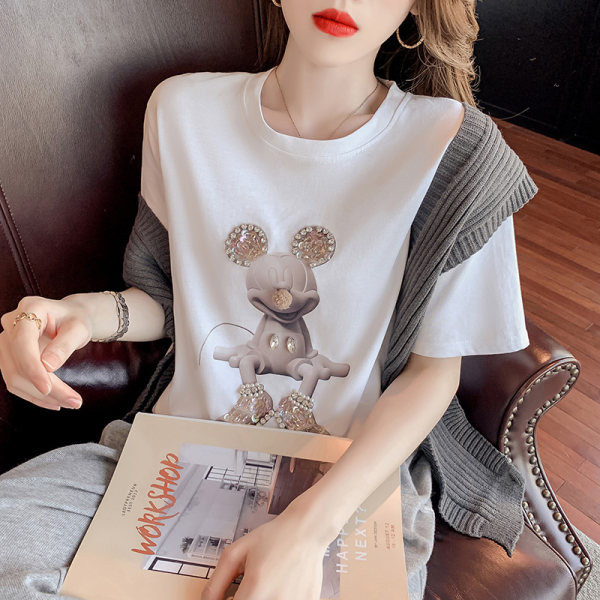 Novi model ženske majice s kamenčićima i ovalnim izrezom