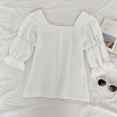 Μοντέρνα γυναικεία μπλούζα με 3/4 μανίκια και τετράγωνο ντεκολτέ