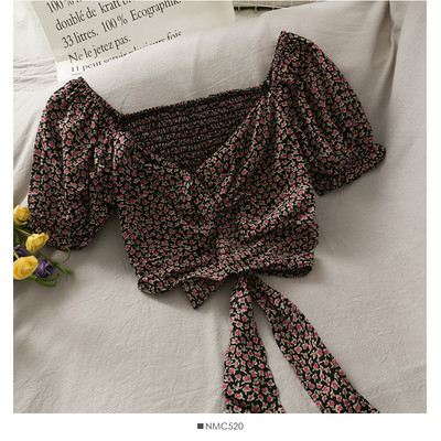 Ženska kratka majica s vezicama i širokim rukavima