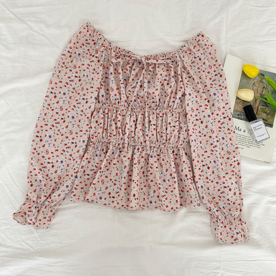 Μοντέρνα γυναικεία μπλούζα με ντεκολτέ και μακριά μανίκια