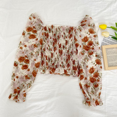 Νέο μοντέλο γυναικεία μπλούζα με λουλουδάτο μοτίβο και ντεκολτέ