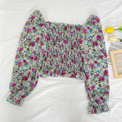 Νέο μοντέλο γυναικεία μπλούζα με λουλουδάτο μοτίβο και ντεκολτέ