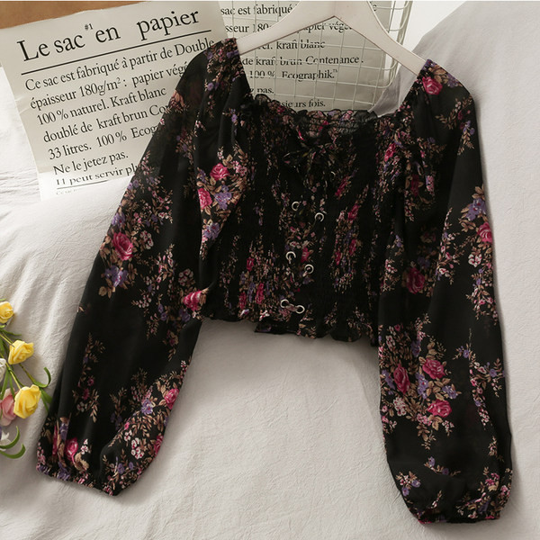 Ženska bluza sa cvjetnim motivima i dugim rukavima