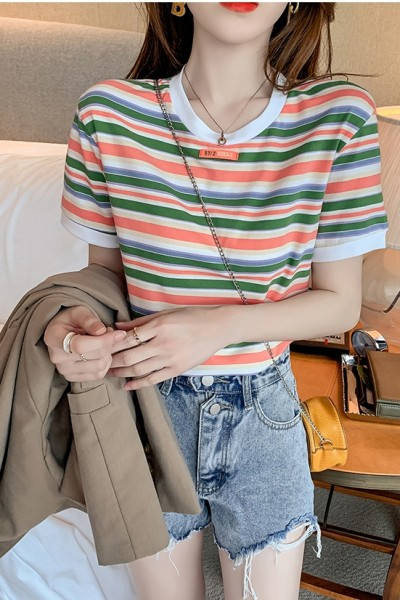 Prugasta ženska majica kratkih rukava ovalnog dekoltea u dvije boje