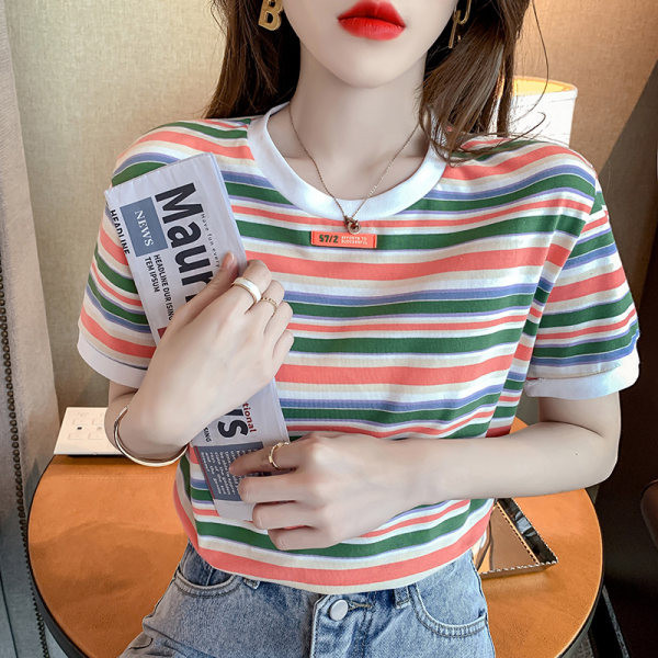Prugasta ženska majica kratkih rukava ovalnog dekoltea u dvije boje